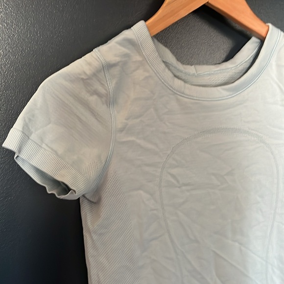 Lululemon Pale Blue Swiftly Tech - Picture 3 of 4